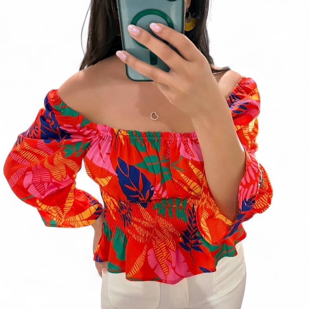 Skies Are Blue NWT Tropical off the Shoulder Top